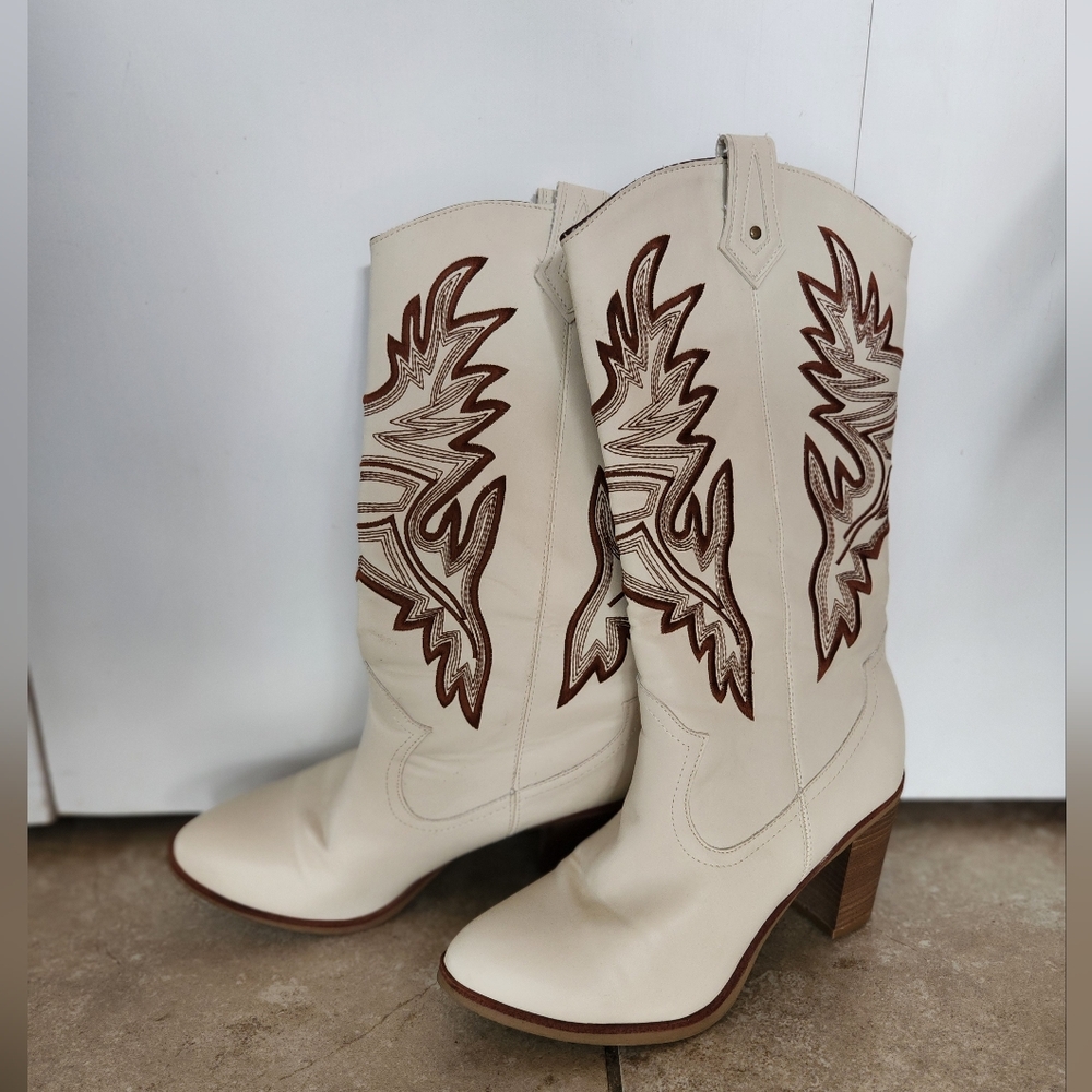 Mia Taley Tall Western Boot Cream
